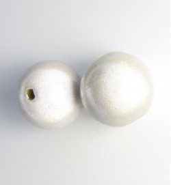 Miracle Beads 14mm ~ Ice White