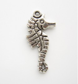 Large Seahorse Charms